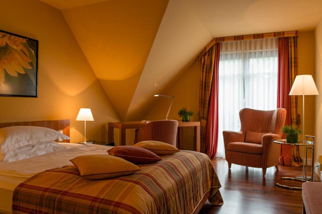 Zeller-Hotel+Restaurant Kahl am Main Номер фото